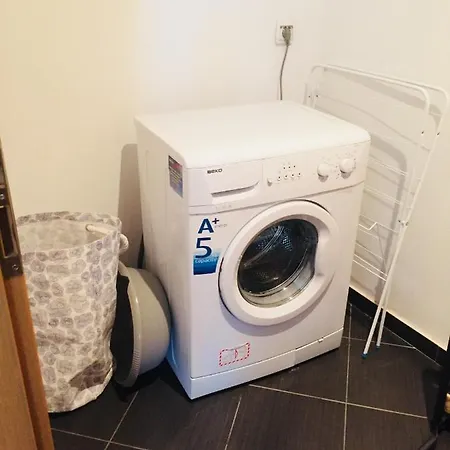 Fantastic Studentski Grad Lägenhet Sofia